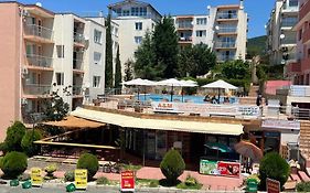 Vista Residence Apartments